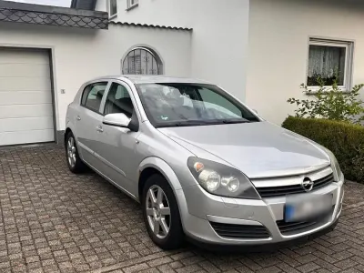 Gebraucht Opel Astra 105 PS (77 kW) 2005 Grau Kleinwagen
