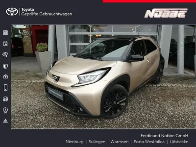 Gebraucht Toyota Aygo X Style 72 PS (52 kW) 2024 Beige SUV