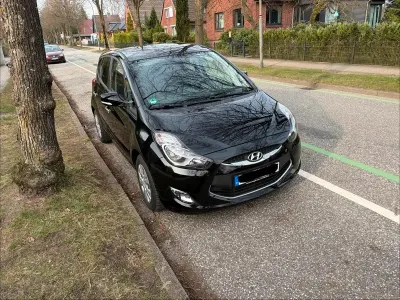 Gebraucht Hyundai ix20 125 PS (91 kW) 2015 Schwarz Kleinwagen
