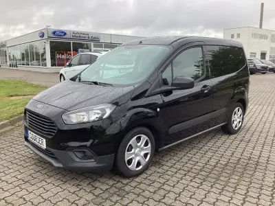 Używany Ford Transit Trend 101 KM (74 kW) 2022 Czarny Sedan/Limuzyna