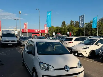 Gebraucht VW up! CLUB 60 PS (44 kW) 2017 Weiß Kleinwagen