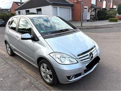 Gebraucht Mercedes A160 Avantgarde 95 PS (69 kW) 2011 Grau Limousine