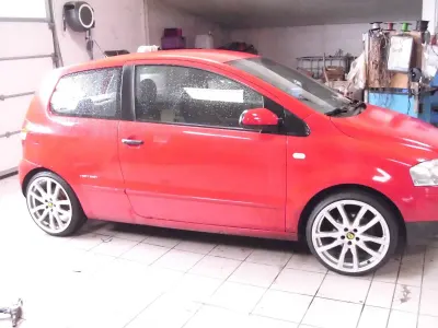 Używany VW Fox 55 KM (40 kW) 2009 Czerwony Hatchback
