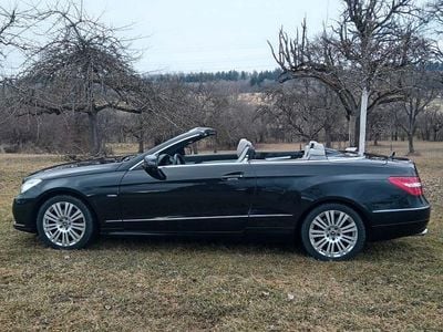 Gebraucht Mercedes E200 Elegance 184 PS (135 kW) 2011 Schwarz Cabrio