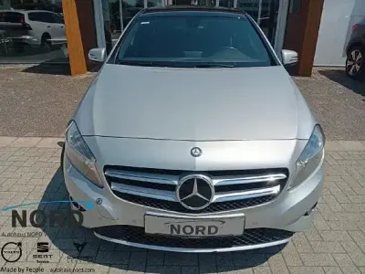 Gebraucht Mercedes A180 122 PS (89 kW) 2014 Grau Kleinwagen