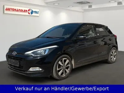 Usata Hyundai i20 101 CV (74 kW) 2016 Nero Berlina