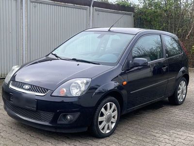 gebraucht Ford Fiesta 1.4 Diesel Euro 4 05/25 TÜV Ghia Ausstattung