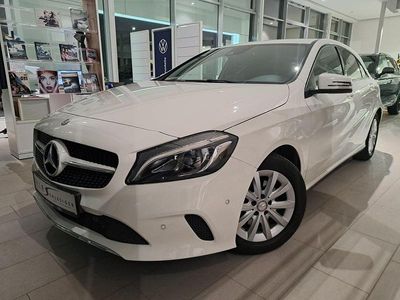 Weiß Gebraucht 2016 Mercedes A180 Limousine | 11.480 € (Guter Preis)