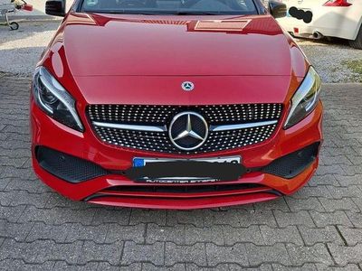 Gebraucht Mercedes B250 AMG line 211 PS (155 kW) 2016 Rot Van / Kleinbus