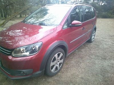 VW Touran Cross