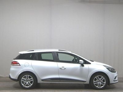 Weiß Gebraucht 2018 Renault Clio IV Limousine | 6.480 € (Guter Preis)