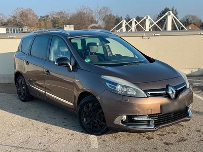 Braun Gebraucht 2014 Renault Grand Scénic III Bose Edition Van / Kleinbus | 4.650 € (Etwas zu teuer)