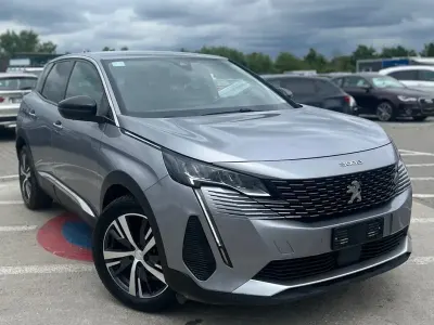 Gebraucht Peugeot 3008 Allure 131 PS (96 kW) 2022 Grau SUV