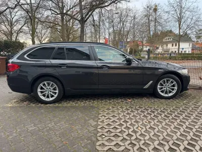 Gebraucht BMW 520 190 PS (139 kW) 2018 Schwarz Kombi