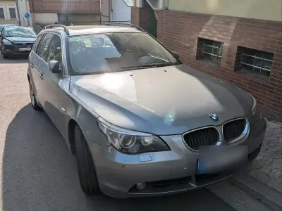 Gebraucht BMW 530 218 PS (160 kW) 2004 Silber Kombi