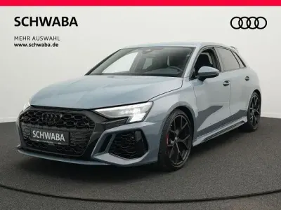 Gebraucht Audi RS3 Sport 400 PS (294 kW) 2024 Grau Limousine