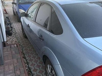 Gebraucht Ford Focus Trend 101 PS (74 kW) 2005 Blau Limousine
