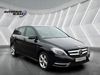Gebraucht Mercedes B200 156 PS (114 kW) 2012 Schwarz Van / Kleinbus