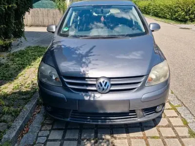 Gebraucht VW Golf V 102 PS (75 kW) 2007 Silber Limousine