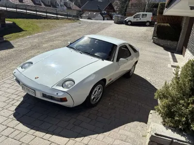Brugt Porsche 928 241 HK (177 kW) 1978 Hvid Coupe