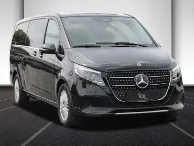 Gebraucht Mercedes V300 Avantgarde 237 PS (174 kW) 2025 Schwarz Van / Kleinbus