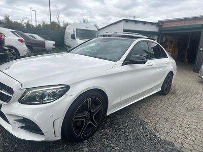 Gebraucht Mercedes C220 AMG 194 PS (142 kW) 2019 Weiß Limousine