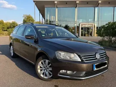 Gebraucht VW Passat Comfortline 140 PS (102 kW) 2012 Braun Kombi