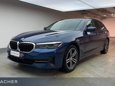 Gebraucht BMW 520 Sport Line 190 PS (139 kW) 2022 Blau Limousine