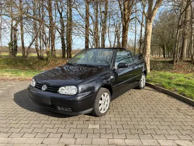 Używany VW Golf 116 KM (85 kW) 2001 Czarny Kabriolet