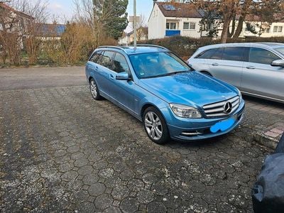 Gebraucht Mercedes C220 Avantgarde 170 PS (125 kW) 2011 Blau Kombi
