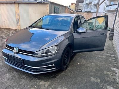Używany VW Golf VII Edition 150 KM (110 kW) 2018 Szary Sedan/Limuzyna