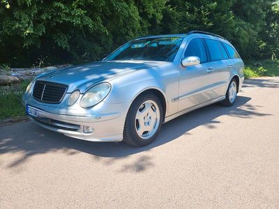 Mercedes E320