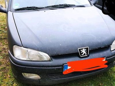Schwarz Gebraucht 1996 Peugeot 106 Kleinwagen | 300 €