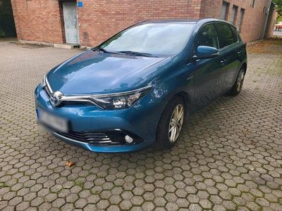 Toyota Auris Hybrid
