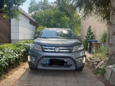 Gebraucht Suzuki Vitara Comfort 120 PS (88 kW) 2015 Grau SUV