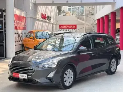 Usata Ford Focus Trend 120 CV (88 kW) 2020 Grigio Station wagon