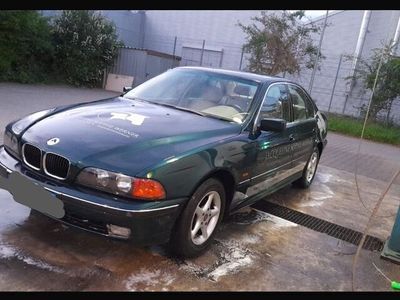 BMW 523