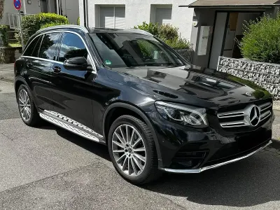 Używany Mercedes GLC250 AMG line 204 KM (150 kW) 2017 Czarny Sedan/Limuzyna