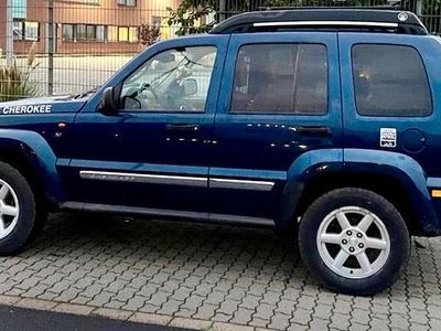 Second-hand Jeep Cherokee 204 CP (150 kW) 2005 Albastru SUV