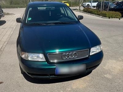 Brugt Audi A4 125 HK (91 kW) 1996 Grøn Hatchback