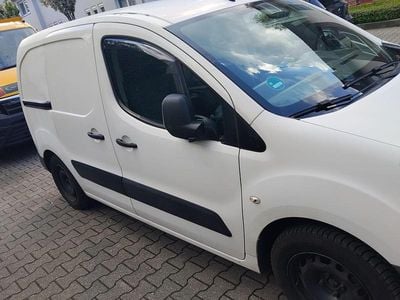 Gebraucht Peugeot Partner 90 PS (66 kW) 2013 Weiß Van / Kleinbus