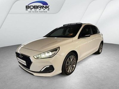 Gebraucht Hyundai i30 Passion Plus 140 PS (102 kW) 2019 Weiß Limousine
