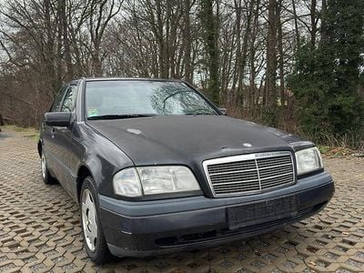 Gebraucht Mercedes C180 122 PS (89 kW) 1996 Schwarz Limousine