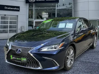 Gebraucht Lexus ES300H 218 PS (160 kW) 2021 Deep blue Limousine