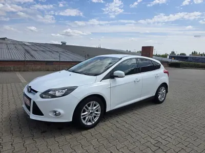 Gebraucht Ford Focus Titanium 101 PS (74 kW) 2013 Weiß Limousine