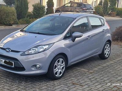 Gebraucht Ford Fiesta Trend 69 PS (50 kW) 2012 Grau Limousine