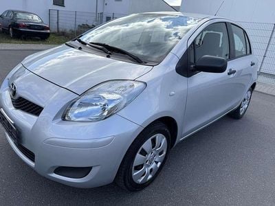 Gebraucht Toyota Yaris Cool 69 PS (50 kW) 2009 Silver mica metallic Kleinwagen