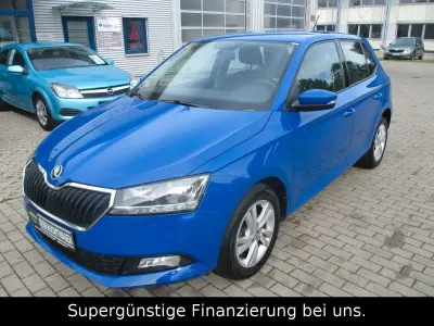 Gebraucht Skoda Fabia Ambition 95 PS (69 kW) 2019 Modra energy/energy blue Kleinwagen