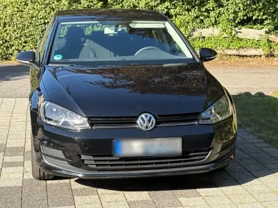 Gebraucht VW Golf VII Trendline 85 PS (62 kW) 2016 Schwarz Limousine