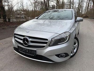 Gebraucht Mercedes A200 156 PS (114 kW) 2014 Silber Limousine